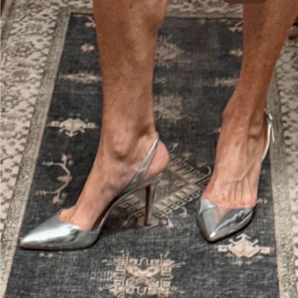 Vince Camuto 8 1/2 silver sling back pump
